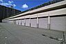 駐車場：駐車場の出入り口