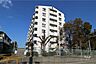 外観：ロイヤルコート逆瀬川の外観（東側から）