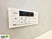 使いやすいシンプルな浴室パネル