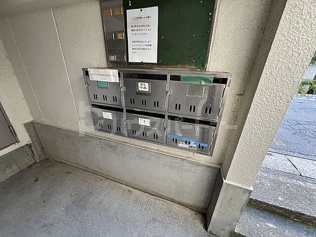 6 / 16