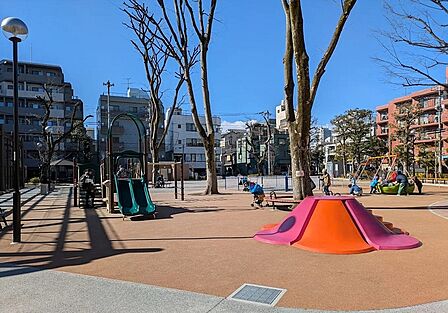 文京宮下公園 徒歩5分です。