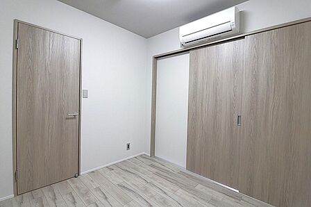 4.5帖の洋室にはエアコンがついています。