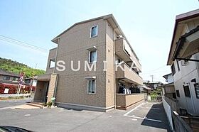 ラ・シャンブル  ｜ 岡山県岡山市北区西崎2丁目（賃貸アパート1DK・1階・33.61㎡） その1