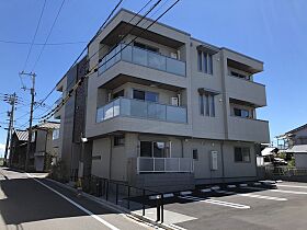 シャーメゾン・グラン七日市  ｜ 岡山県岡山市北区七日市東町（賃貸マンション1R・1階・32.33㎡） その1