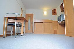 レオパレスＴＵＳＩＭＡ 2階1Kのリビング/ダイニング