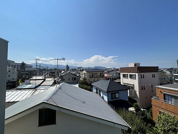パインコート本厚木
