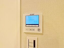 見やすい画面で操作しやすい給湯パネル。