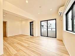 メルシー武蔵小山 2LDKの室内