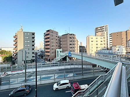 眺望や窓からの景色が良いと、家で過ごす時間も快適です。