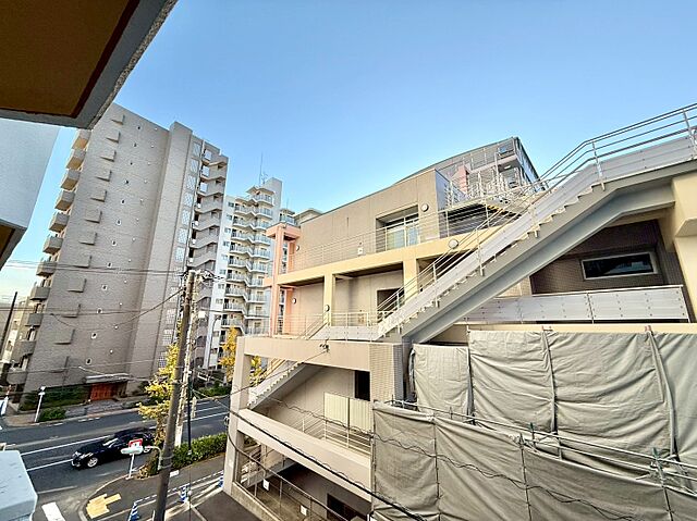 バルコニー アゼリアハイライズ 3階/-