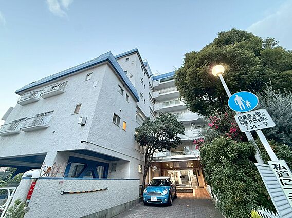 忙しく過ぎゆく...