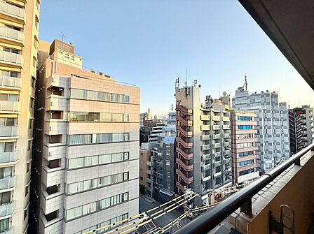 眺望や窓からの景色が良いと、家で過ごす時間も快適です。