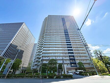 飽きのこないシンプルモダンな外観です。