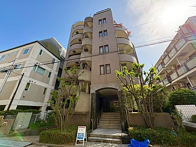 外観：飽きのこないシンプルモダンな外観です。