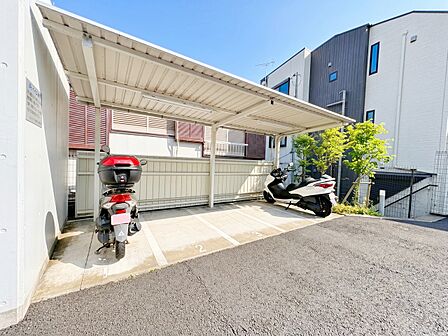 バイク置場もございます。※空き状況は都度ご確認下さい。