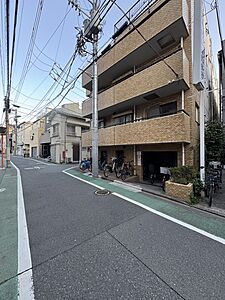 外観:飽きのこないシンプルモダンな外観です。 外観:飽きのこないシンプルモダンな外観です。