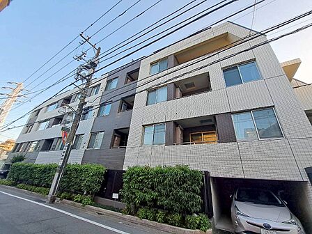 飽きのこないシンプルモダンな外観です。