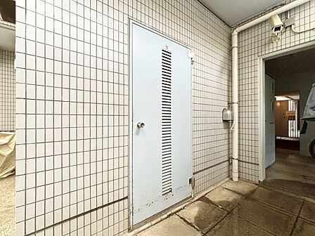 ゴミ置場。綺麗に管理されております。