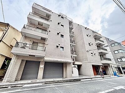 外観：飽きのこないシンプルモダンな外観です。