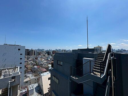 眺望や窓からの景色が良いと、家で過ごす時間も快適です。