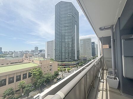 眺望や窓からの景色が良いと、家で過ごす時間も快適です。