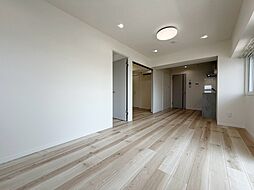 伸びやかな空間のなかで、ゆったりとしたひとときを過ごせます。