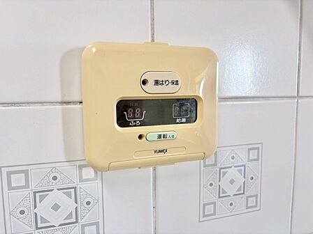 見やすい画面で操作しやすい給湯パネル。