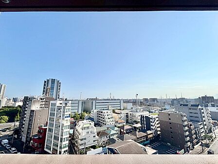 陽当たり・通風・開放感に恵まれた環境です。