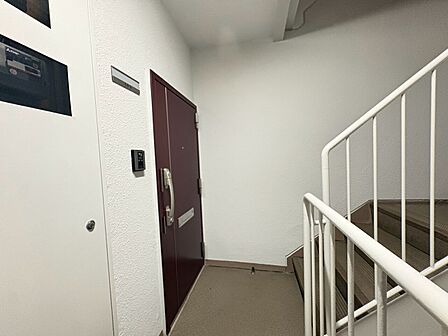 清潔感のある落ち着いた雰囲気の玄関です。