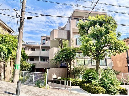 忙しく過ぎゆく日常を置き去るほど、ゆったりした時間が流れる住環境。