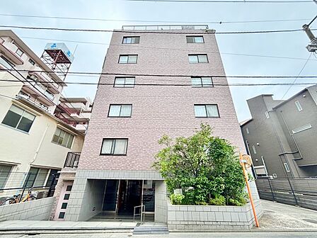忙しく過ぎゆく日常を置き去るほど、ゆったりした時間が流れる住環境。