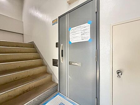 清潔感のある落ち着いた雰囲気の玄関です。