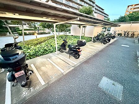 バイク置き場もございます。※空き状況は都度ご確認下さい。