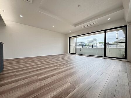 伸びやかな空間のなかで、ゆったりとしたひとときを過ごせます。