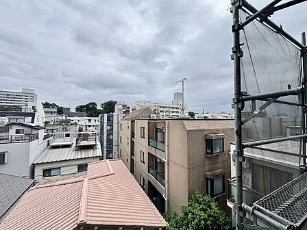 眺望や窓からの景色が良いと、家で過ごす時間も快適です。