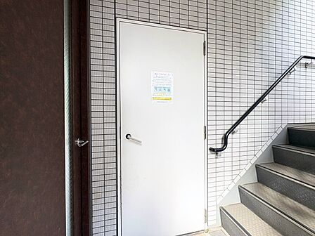 ゴミ置場。綺麗に管理されております。