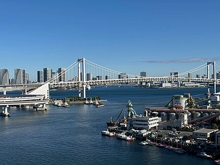 陽当たり・通風・開放感に恵まれた環境です。