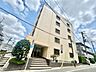 外観：忙しく過ぎゆく日常を置き去るほど、ゆったりした時間が流れる住環境。