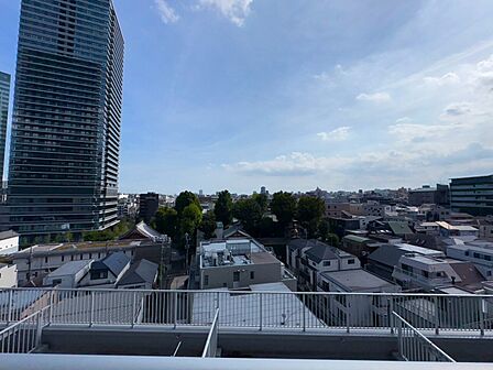 眺望や窓からの景色が良いと、家で過ごす時間も快適です。