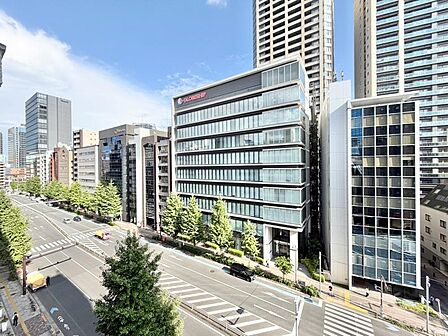 陽当たり・通風・開放感に恵まれた環境です。