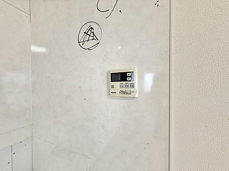見やすい画面で操作しやすい給湯パネル。
