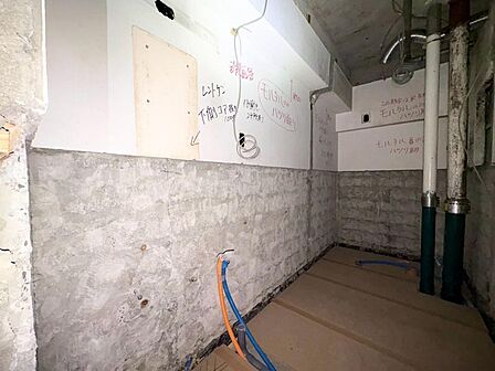 清潔感を感じられる洗面化粧台。