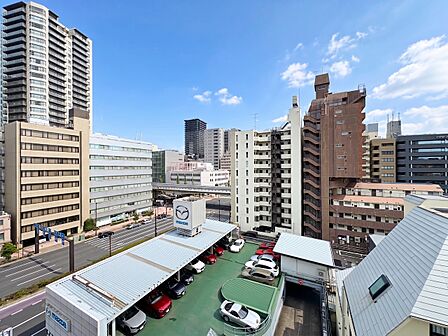 眺望や窓からの景色が良いと、家で過ごす時間も快適です。