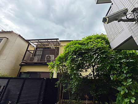 陽当たり・通風・開放感に恵まれた環境です。