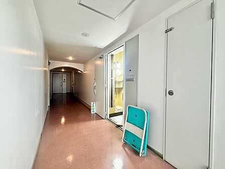 清潔感のある落ち着いた雰囲気の玄関です。