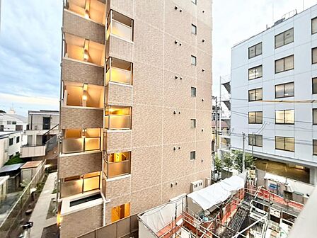 陽当たり・通風・開放感に恵まれた環境です。