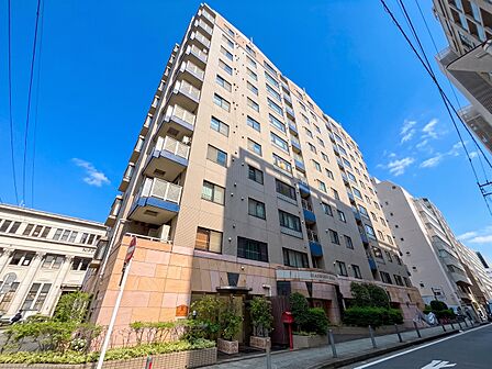 飽きのこないシンプルモダンな外観です。