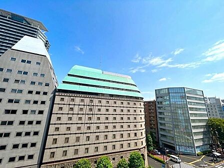 陽当たり・通風・開放感に恵まれた環境です。