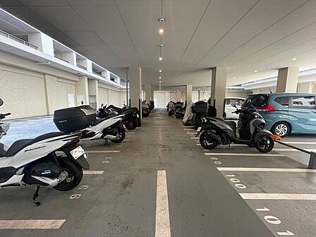 バイク置き場もございます。※空き状況は都度ご確認下さい。