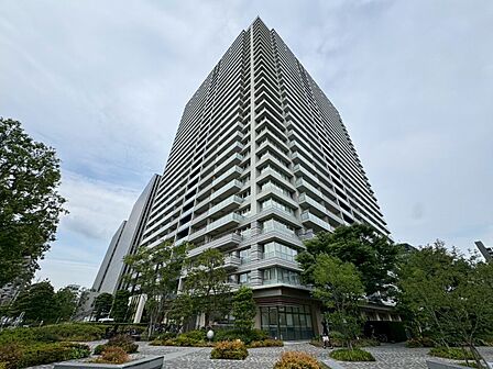飽きのこないシンプルモダンな外観です。